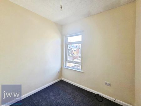 2 bedroom end of terrace house to rent - Photo 5