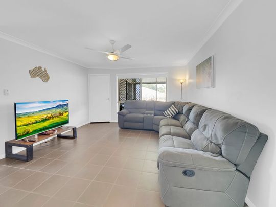 Well-Maintained Family Home with Spacious Yard – Quiet Gatton Location - Photo 1