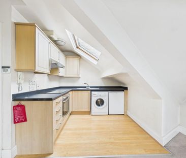 1 bedroom Flat To Let - Photo 6