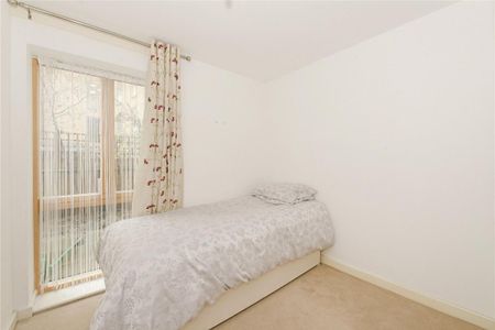 2 bedroom flat in Islington - Photo 2