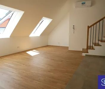 Provisionsfrei: Unbefristete 80m² DG-Wohnung mit Einbauküche und Terrasse - 1030 Wien - Foto 1