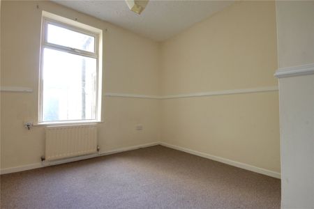 1 bed apartment to rent in Queen Street, Redcar, TS10 - Photo 2