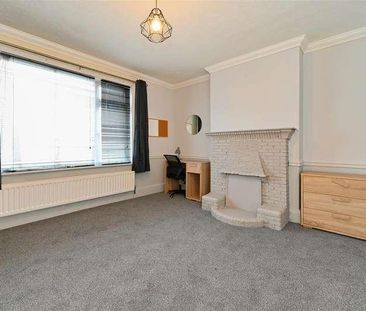 Burnham Avenue, Bognor Regis, PO21 - Photo 3