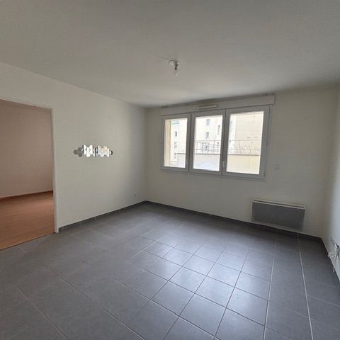 Location Appartement 2 pièces 39m² ROUEN 76100 - Photo 1