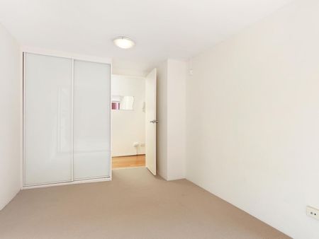 The Heart of Surry Hills | Executive pad with rare indoor/outdoor flow - Photo 3