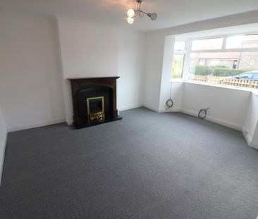 3 bedroom semi-detached house to rent - Photo 2