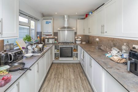 1 bedroom house to rent Chaucer Drive, Aylesbury, Buckinghamshire, HP21 - Photo 5