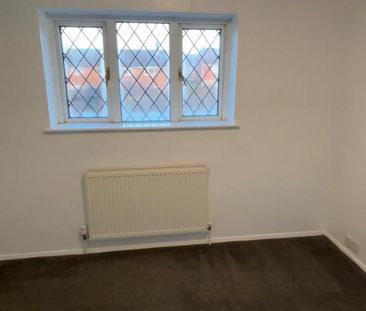 2 bedroom semi-detached house to rent - Photo 4