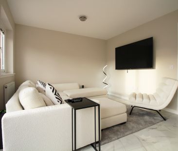 Broomfield Crescent, Barmulloch, Glasgow - Photo 2