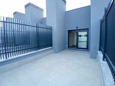 Ático de alquiler en Polígono Industrial Norte - Photo 4