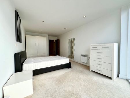 1 Bed Flat, Coral Apartments, E16 - Photo 5