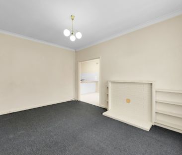Spacious 3-Bedroom Home in Salisbury Downs - Photo 5