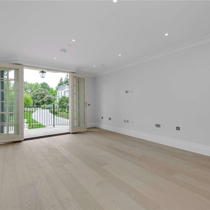 A contemporary brand new two bedroom apartment on the Magna Carta Park Development. - Photo 1