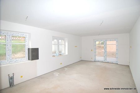 Neubau/Erstbezug (Energiestandard KfW55)!!! 3-Zimmer-Erdgeschoss-Wohnung mit Terrasse - Foto 3