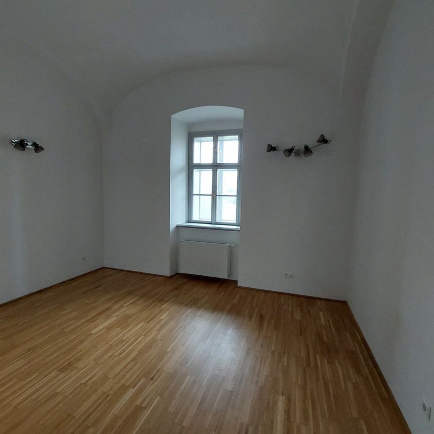 Residieren im Schloss! Haus 2 Top 6 - Photo 1