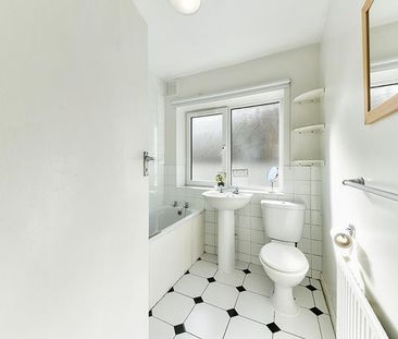 2 bedroom flat to rent - Photo 6