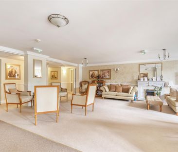 New Hall Lodge, Sutton Coldfield - Photo 2