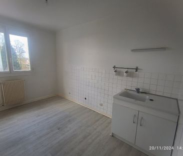 Location Appartement 2 pièces 50m² ST MARCEL 71380 - Photo 2