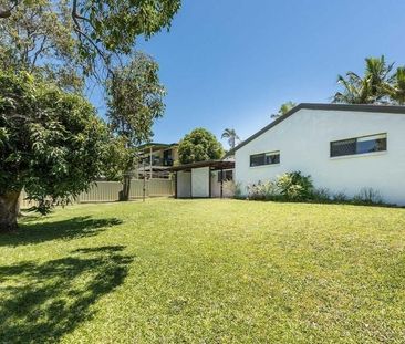Renovated home with bright and airy surroundings! Pets considered!! - Photo 2