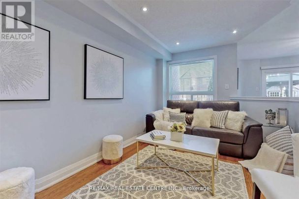 3876 MANATEE WAY - Photo 1