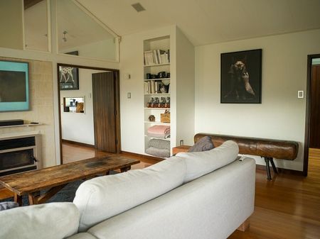 Spacious Sunny Family Home - Photo 5