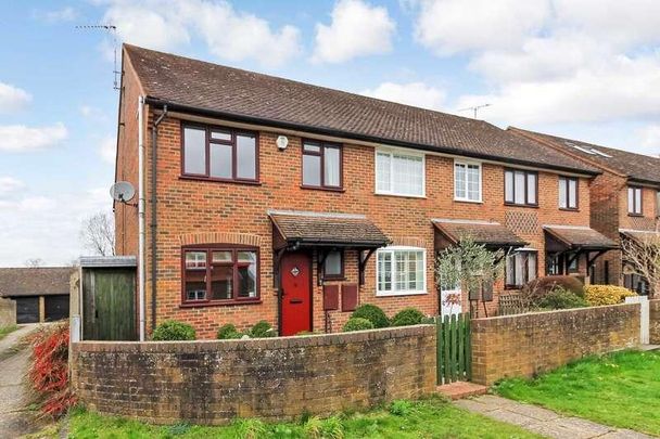 Marshcroft Lane, Tring, HP23 - Photo 1