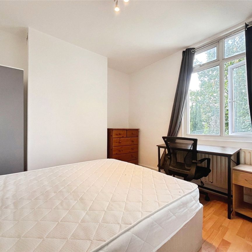 South Road, Englefield Green, Egham, Surrey, TW20 0RL - Photo 1