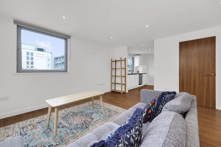 3 bedroom apartment to rent - Photo 3