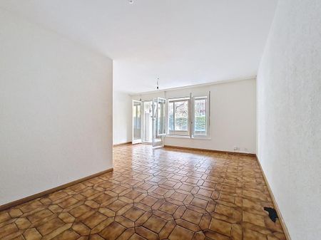 Sion, appartement 4.5 pièces au rez avec jardin et place de parc intérieure - Photo 2