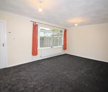 3 Bedroom House - Detached - Photo 2