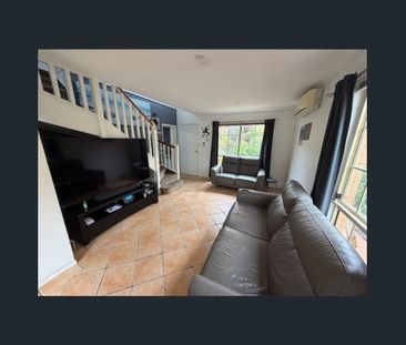 Lovely, Well-Maintained Townhouse for Rent - Photo 1