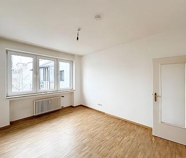 SANIERTE 2-ZIMMERWOHNUNG IN DER STADTMITTE ZU MIETEN! - Photo 1