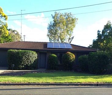 Three bedroom family home in quiet street. - Photo 1