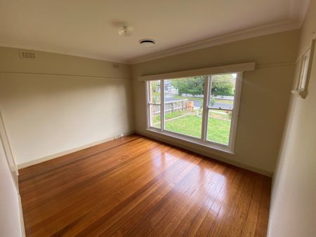 18 Berrima Road, Rosanna - Photo 2