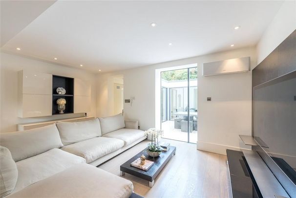 2 bedroom terraced house to rent - Photo 1