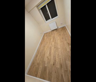Room in a Shared House, Atkinson Road, E16 - Photo 5