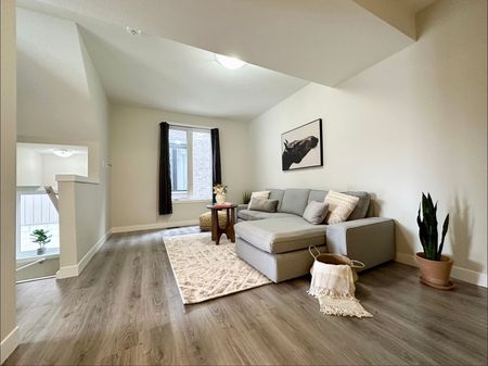 For Lease - 961 Manhattan Way Unit# 961, London North, Ontario - Photo 4