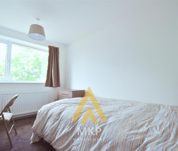 4 bedroom terraced house to rent - Photo 6