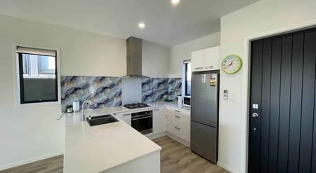 Only 10mins Drive away from Ormiston Town Centre. - Photo 5