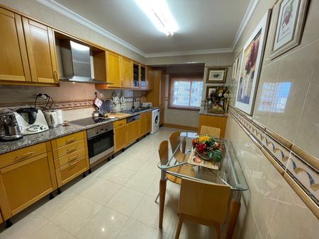 Apartamento T4, no centro com 2 estacionamentos, Faro, Algarve - Photo 2