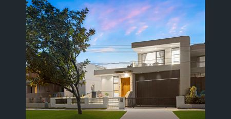 Luxury Family Living Opposite Barwon Park - Photo 4