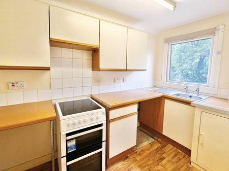 1 bedroom flat to rent - Photo 2