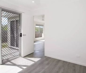 1/295 Herses Road, Eagleby QLD 4207 - Photo 3