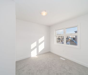 For Lease - 23 Evergreen Terrace, Barrie, Ontario - Photo 1