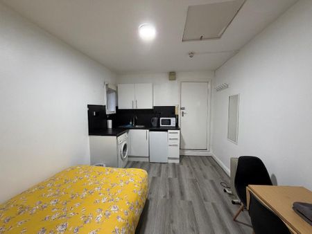 Studio to rent - Photo 4