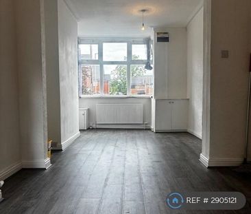 3 bedroom end of terrace house to rent - Photo 1