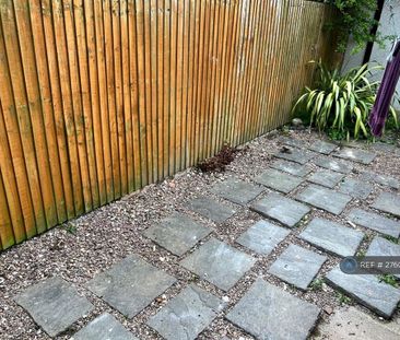 1 bedroom in a house share to rent - Photo 6