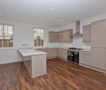 2 bedroom apartment - Photo 3