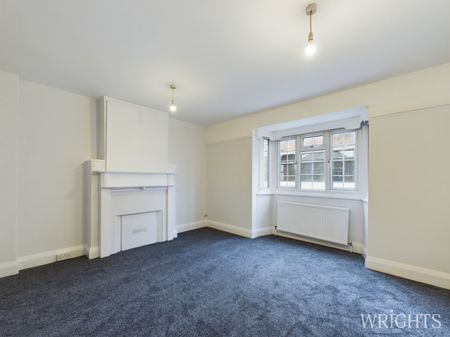 4 bedroom Flat - Town Centre, Hatfield - Photo 5