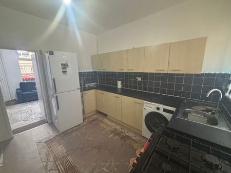 Goring Road, Upper Stoke - Photo 3